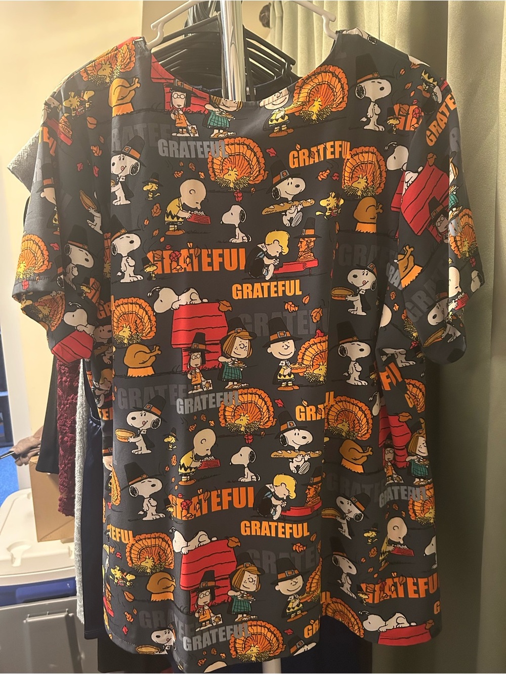Peanuts Thanksgiving Women’s Scrub Top - Picture 4 of 4